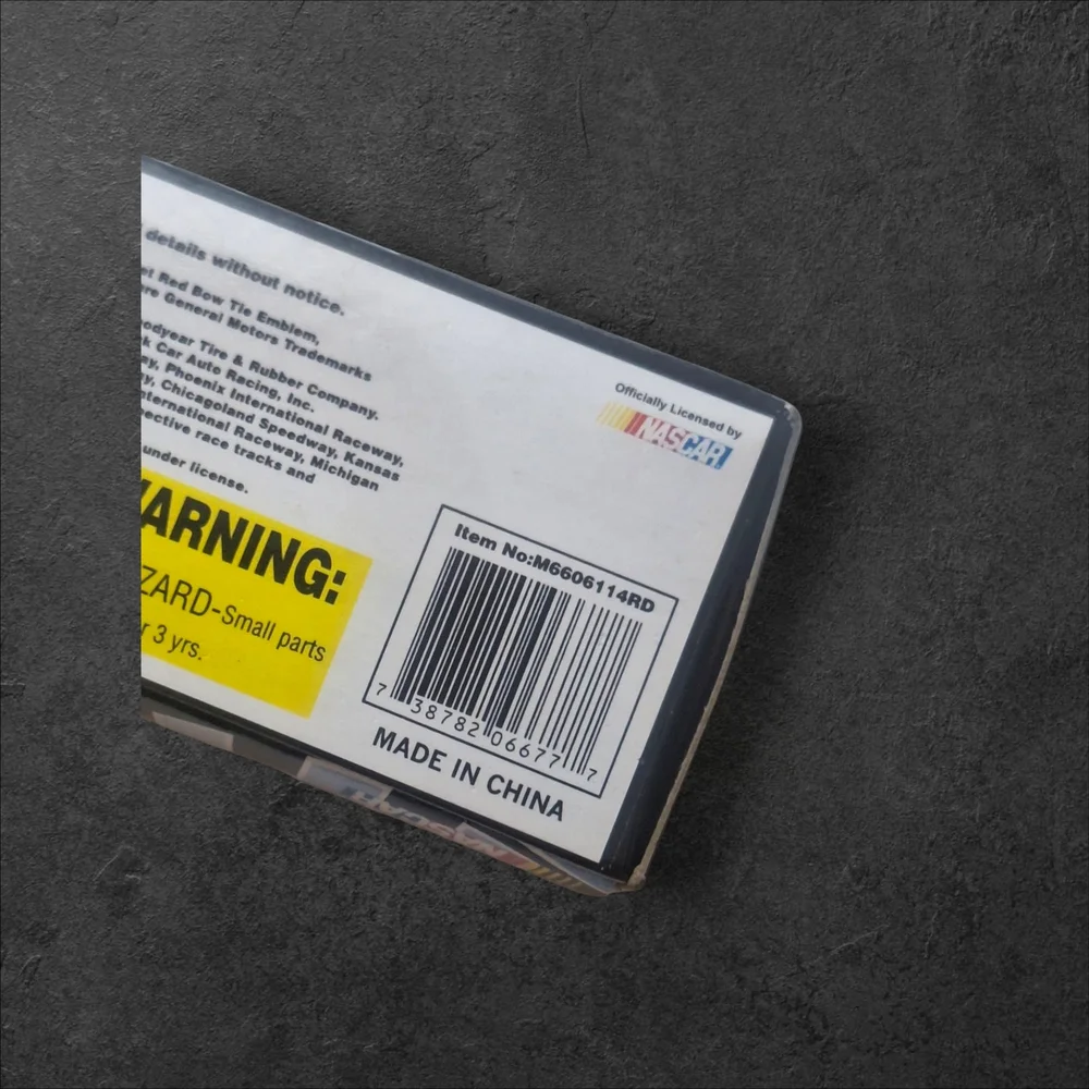 Nascar Die-Cast Model - Black and Blue 2006 - Picture 8 of 9